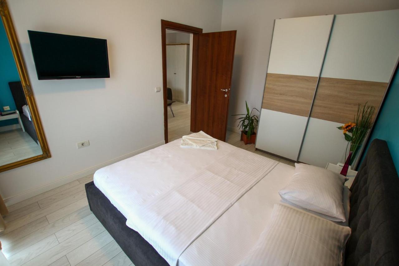 Fratelli Apartments Summerland Mamaia Exterior photo